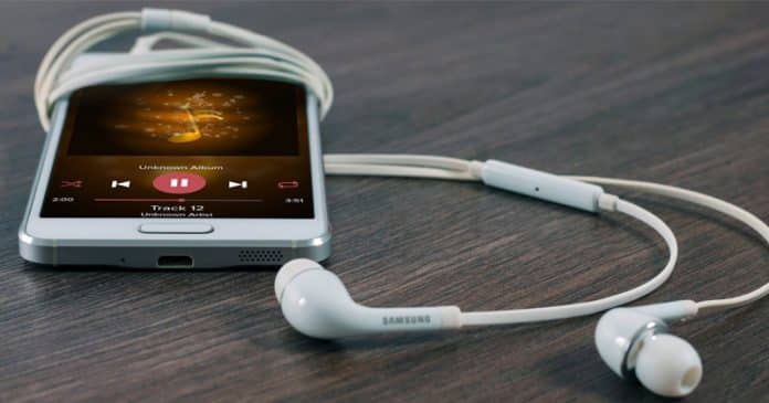 Top 10 Best Song Finder & Detector Apps 2019 Top 10 Best Song Finder & Detector Apps 2019